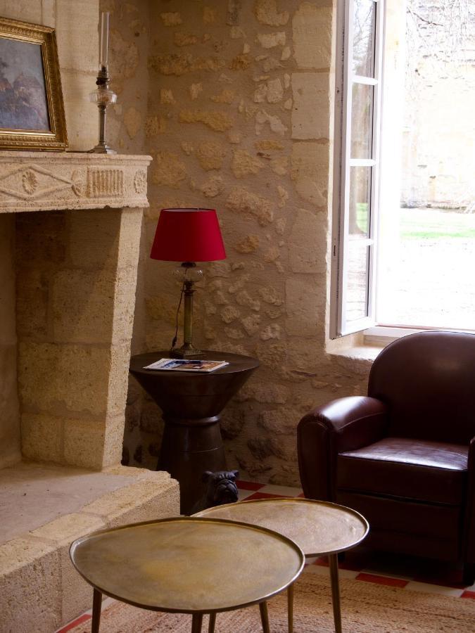 Gîte avec piscine, Château de Lescours, St-Émilion Saint-Sulpice-de-Faleyrens Esterno foto